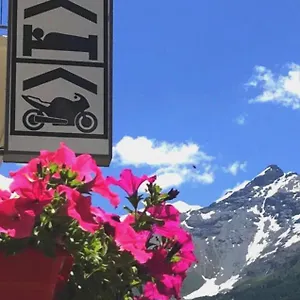 Etablissement De 6 Sans Restaurant Lanslebourg-Mont-Cenis