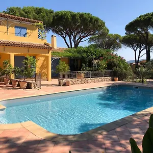 Sous Les Pins Parasols Maison d'hôtes Vidauban